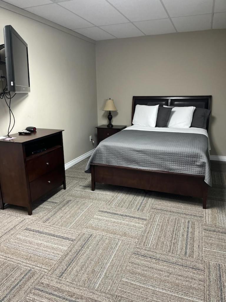 Riverview Suites 克拉伦维尔 外观 照片