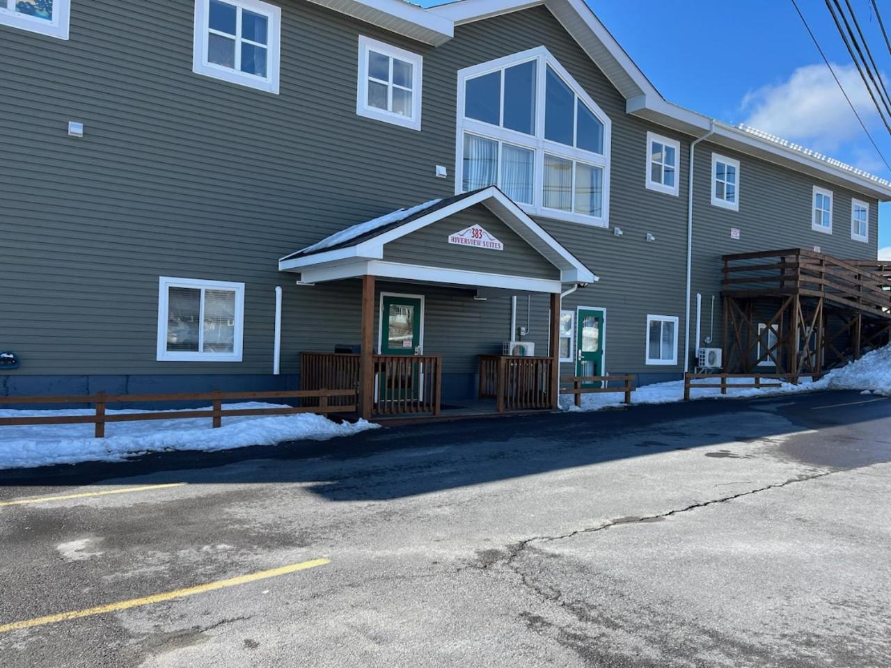 Riverview Suites 克拉伦维尔 外观 照片